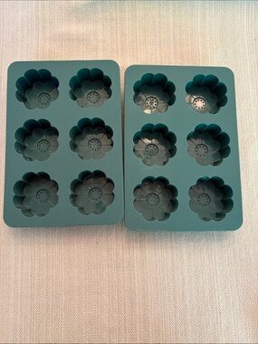 Flower-Shaped Silicone Baking Mold Tray - Teal- 2 count